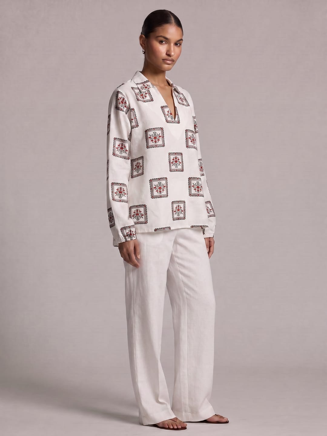 Omira Sleeved Top