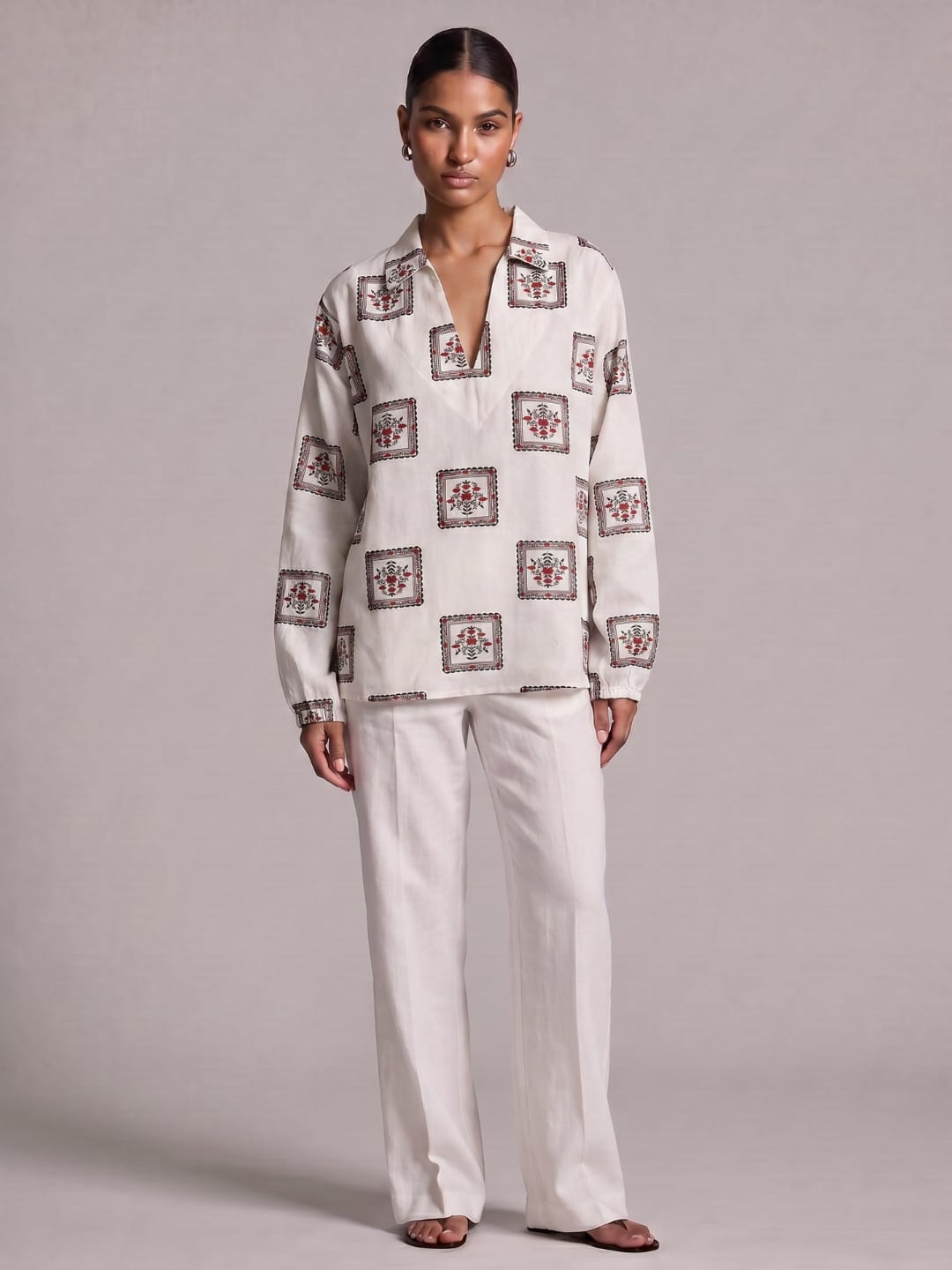 Omira Sleeved Top