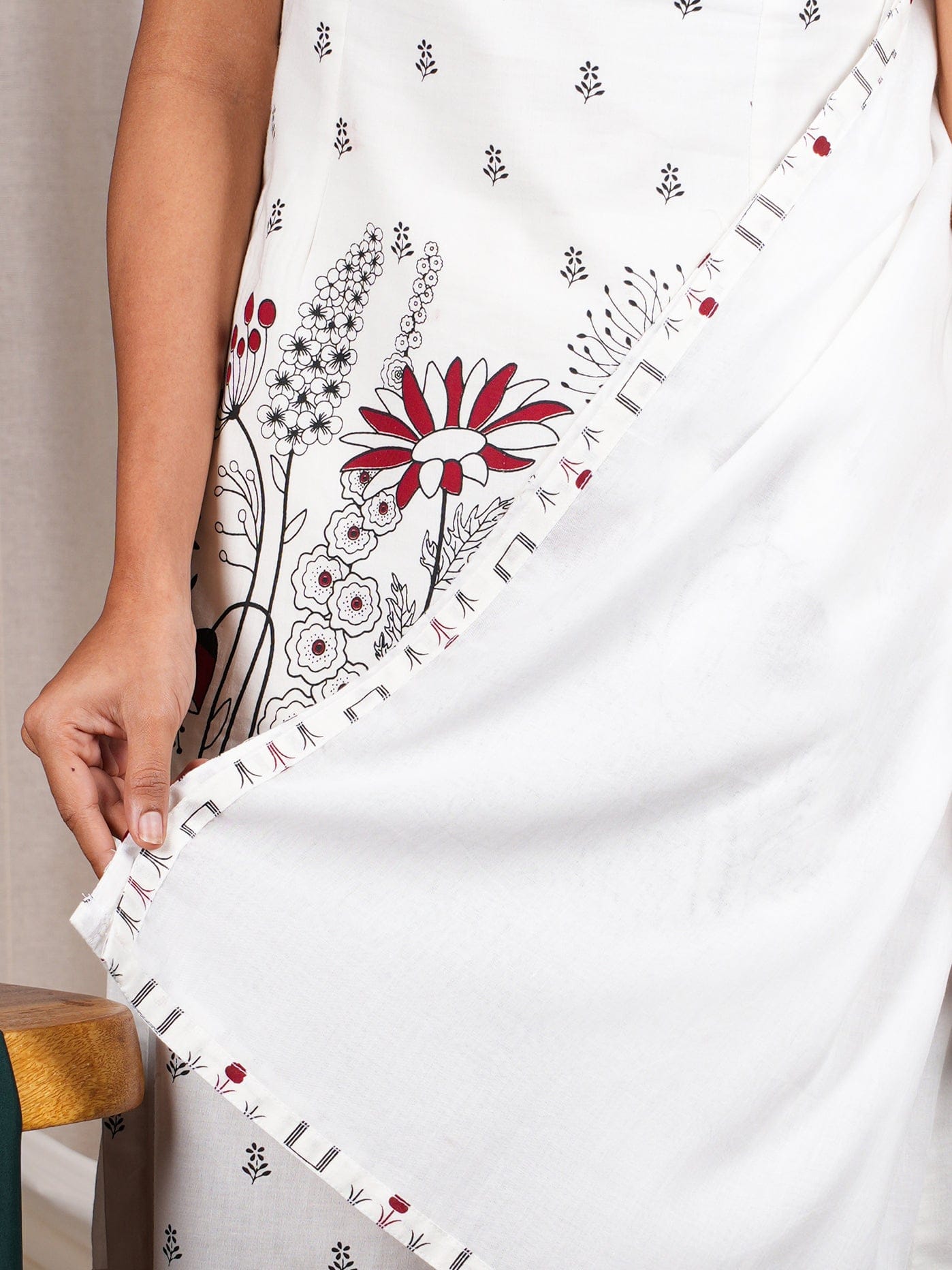 Gun-Gun Deep Back kurti dupatta & Pants Set