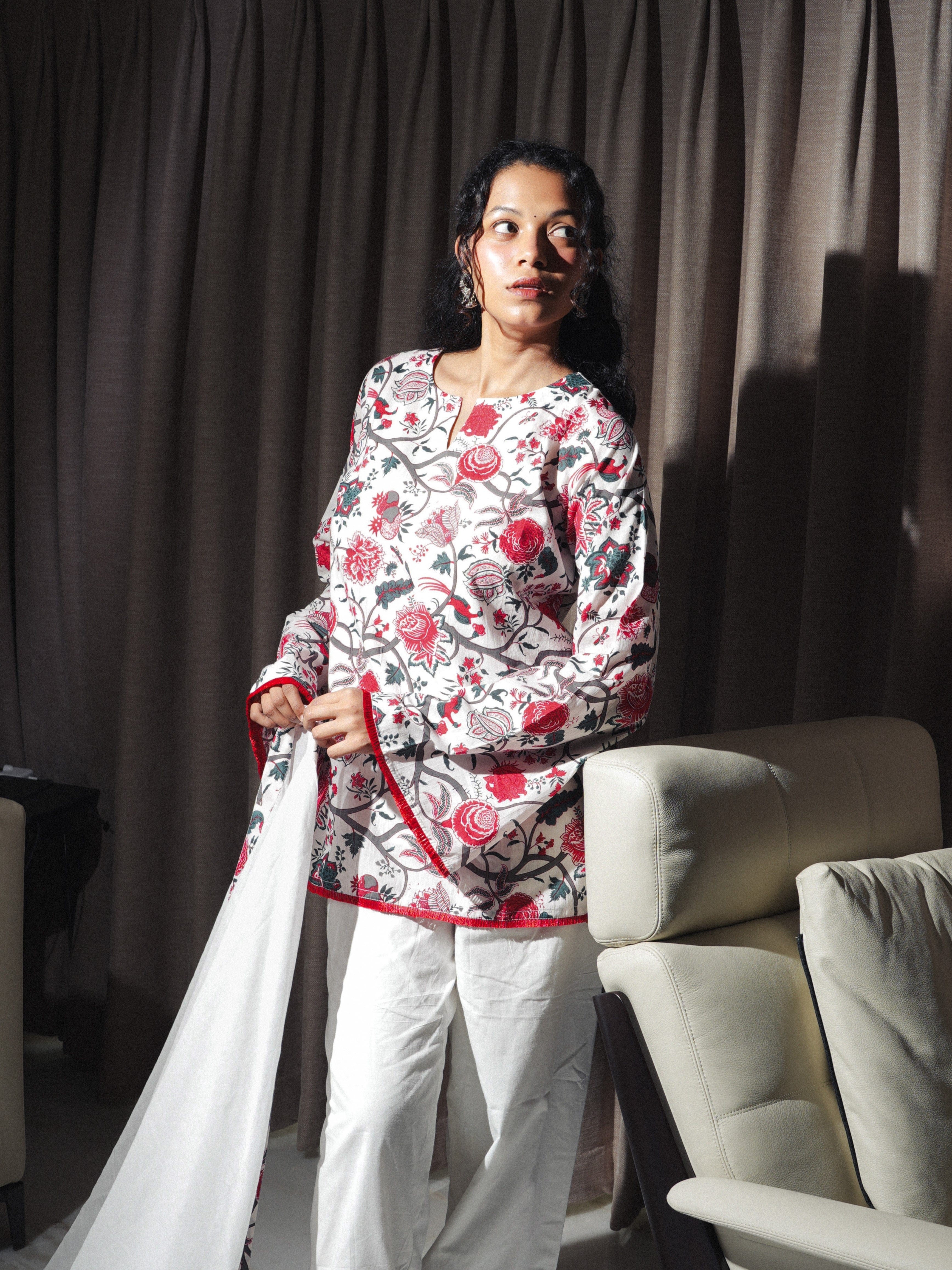 Parishad Farsi Kurti Pant Dupatta Set