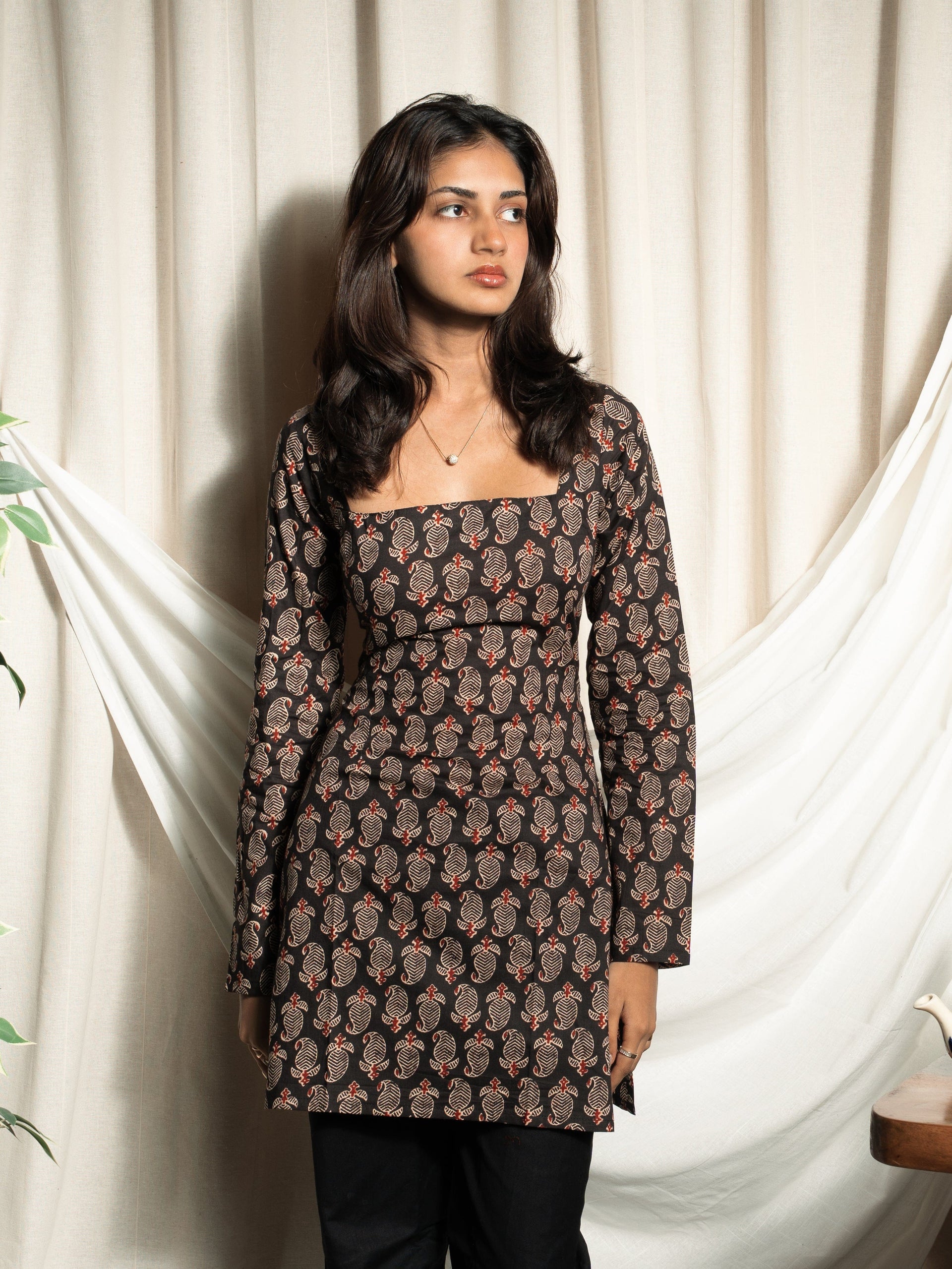 Juhi Black Full Sleeve Kurti