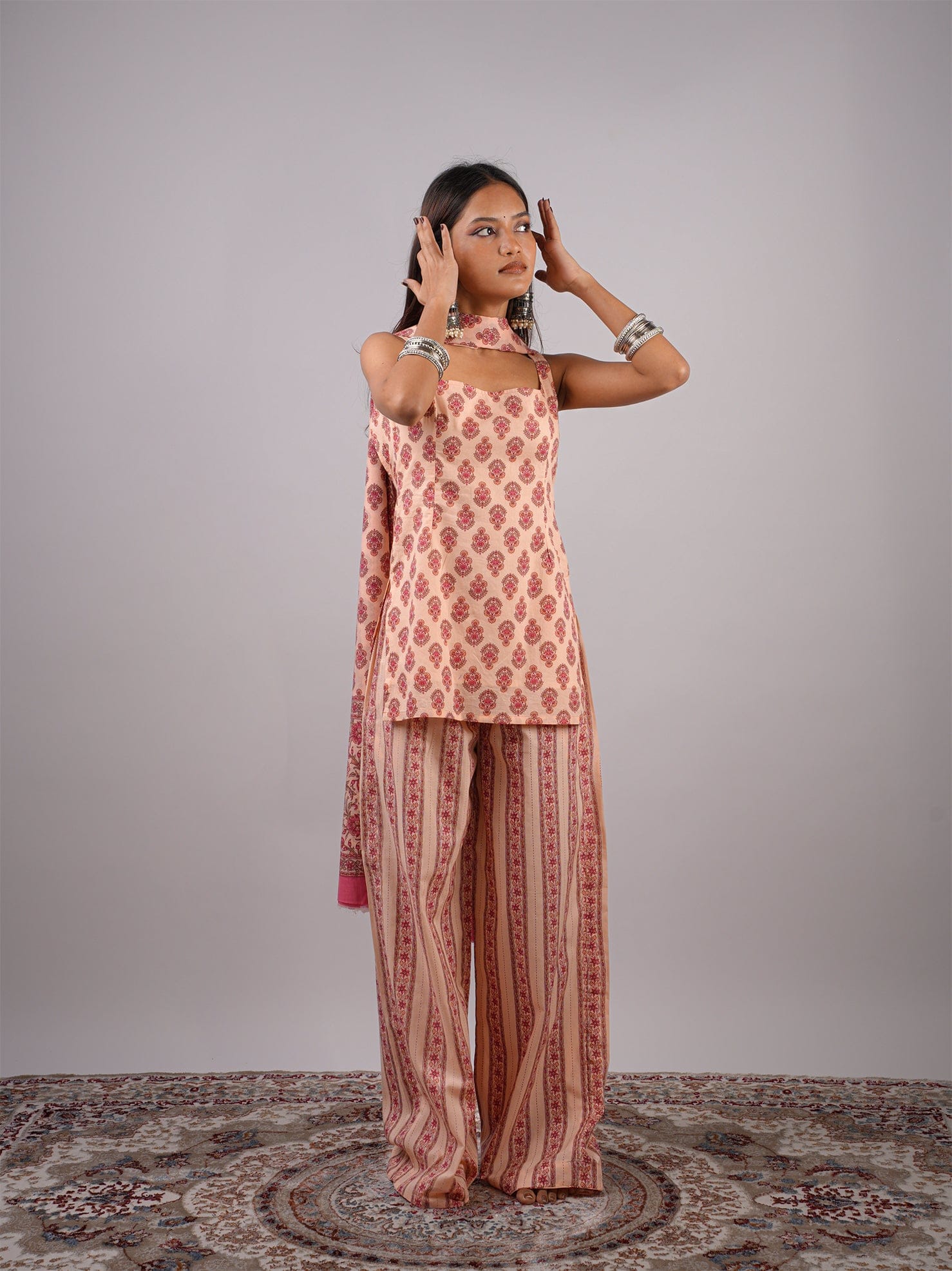 Bul Bul Deep Back Kurti Dupatta & Pant Set