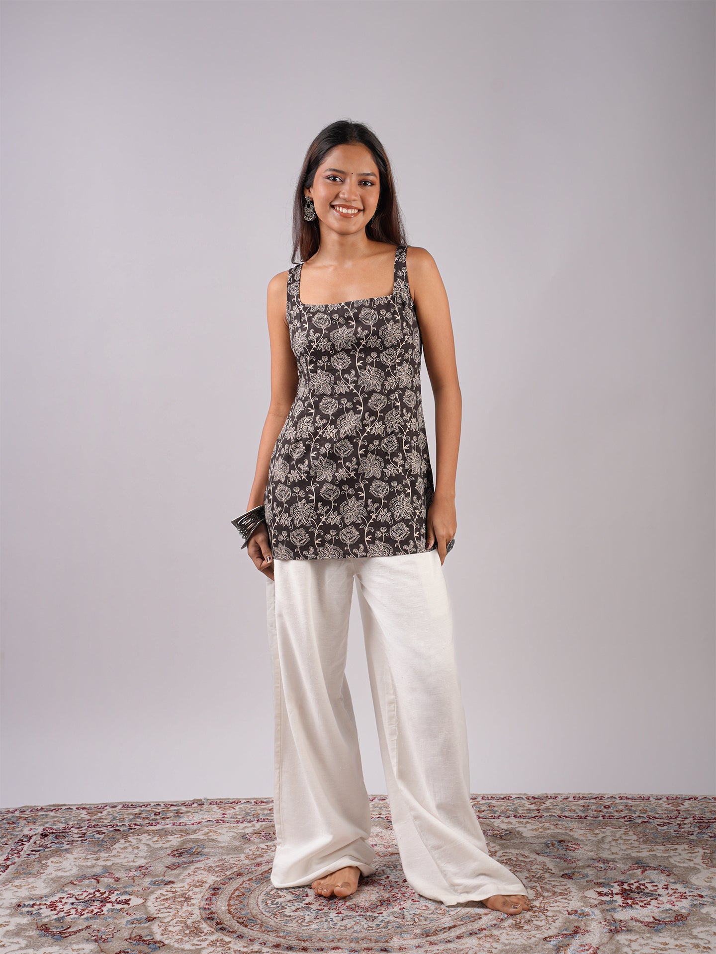 Tanvi Deep Back Kurti