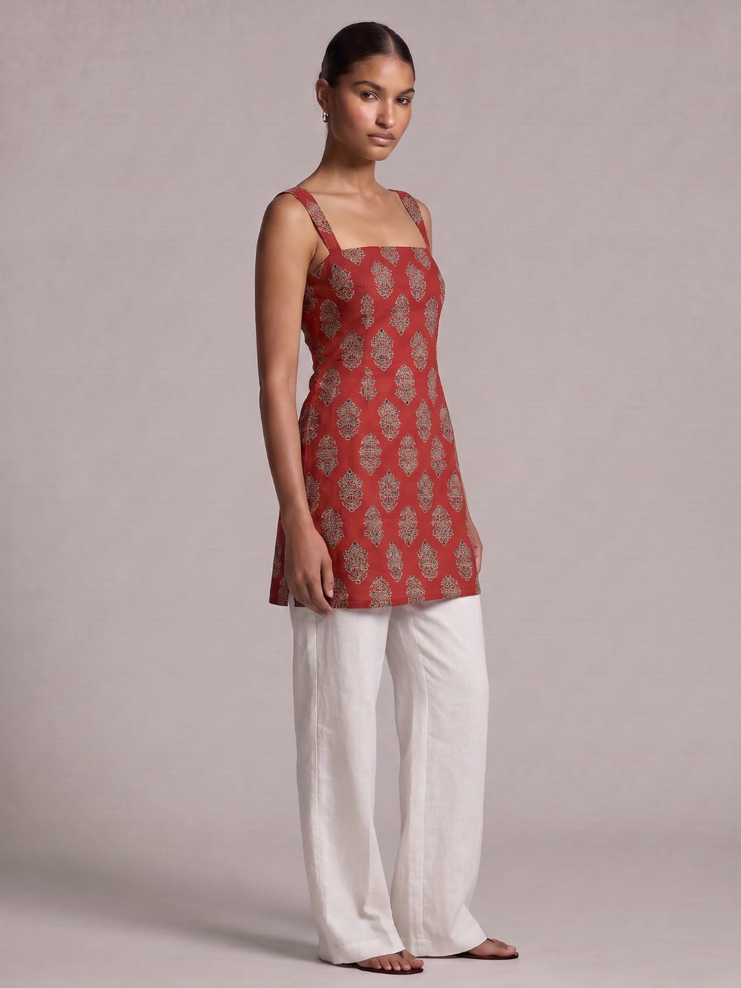 Anshika Wide Shoulder Strap Kurti