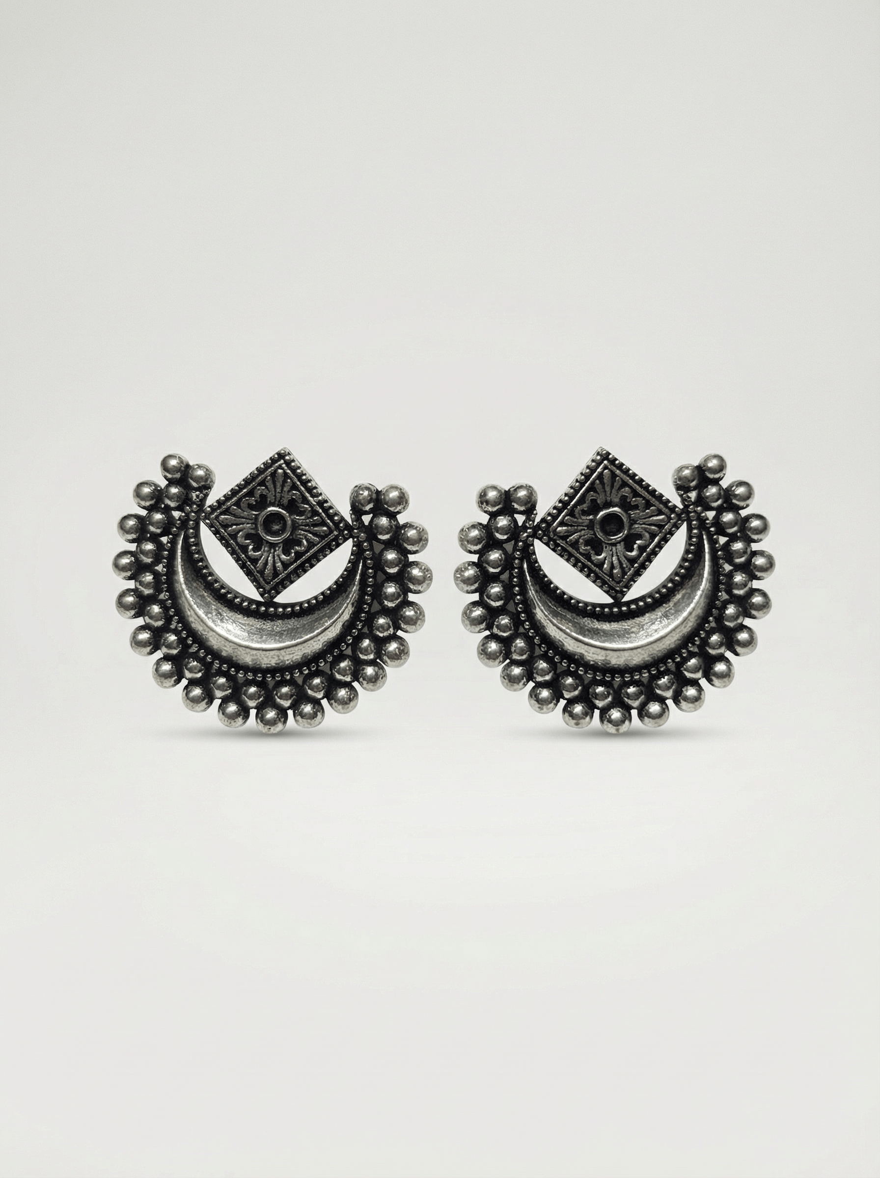 Chaand Earrings