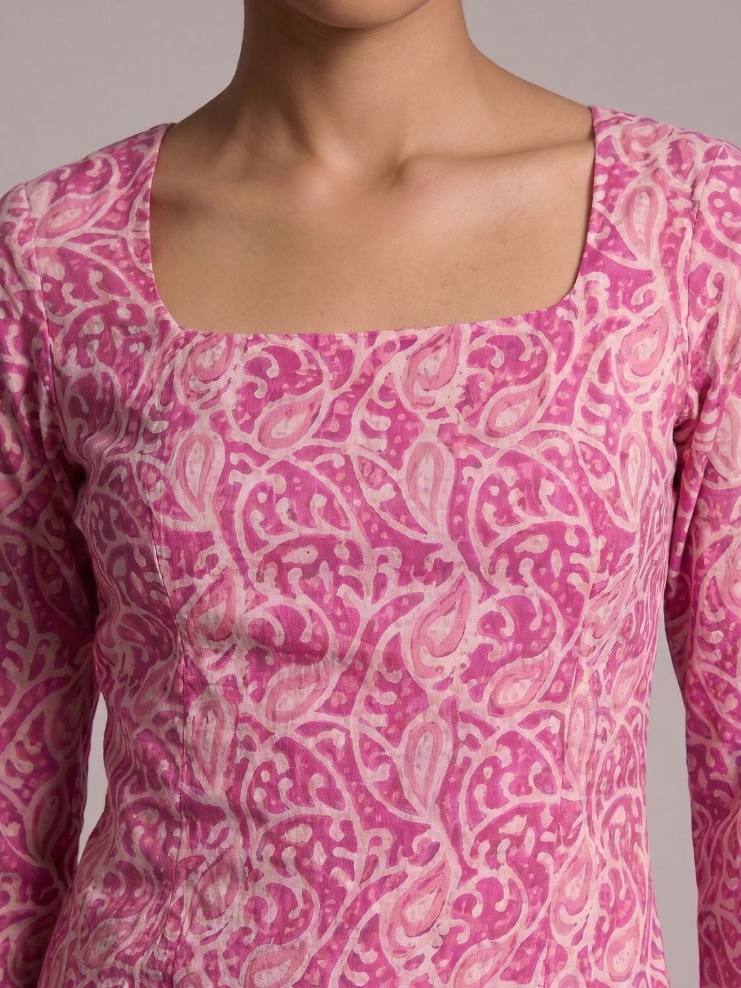 Aashi Deep Back Sleeved Kurti