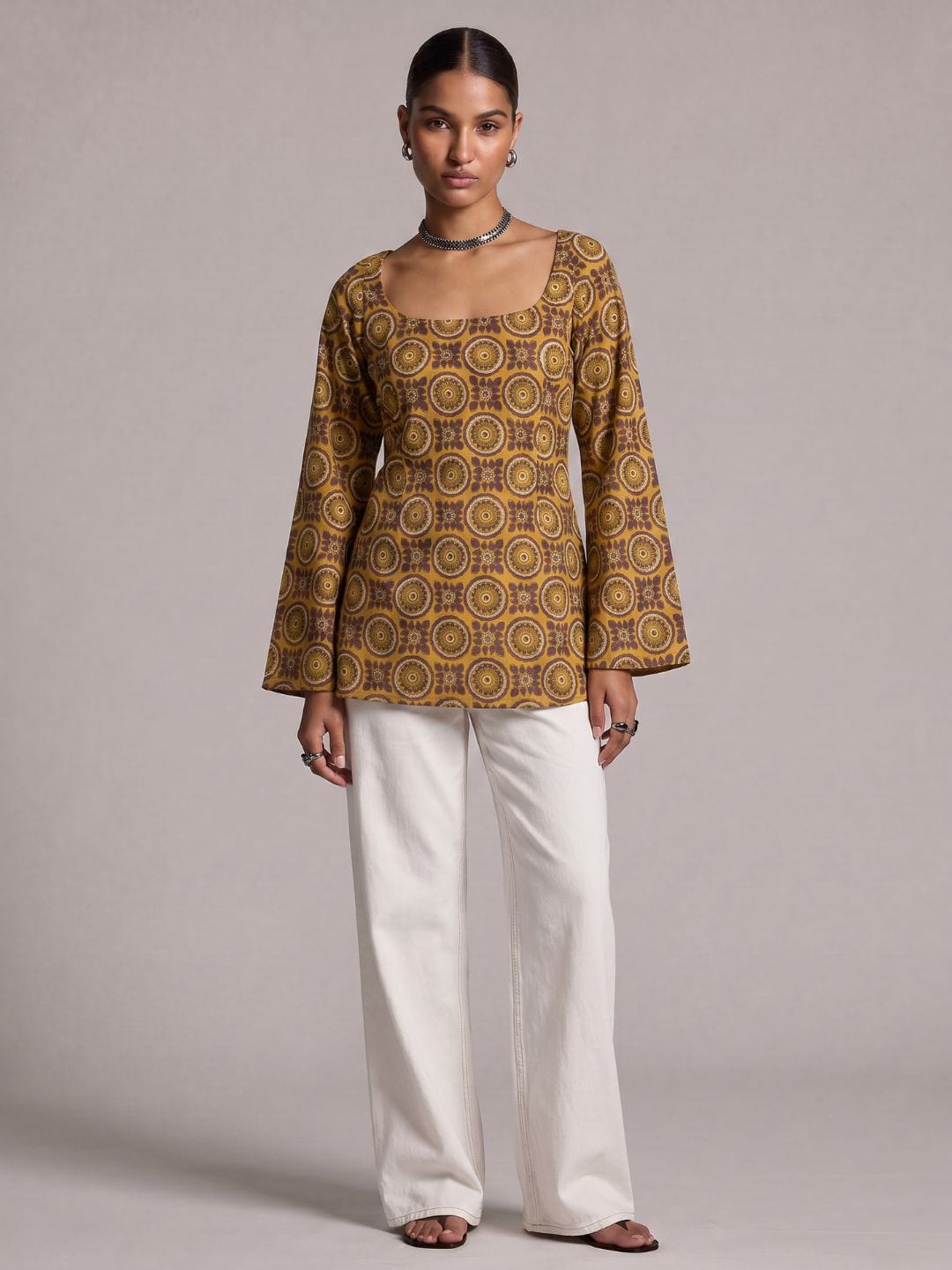 Tarini Deep Back Sleeved Kurti