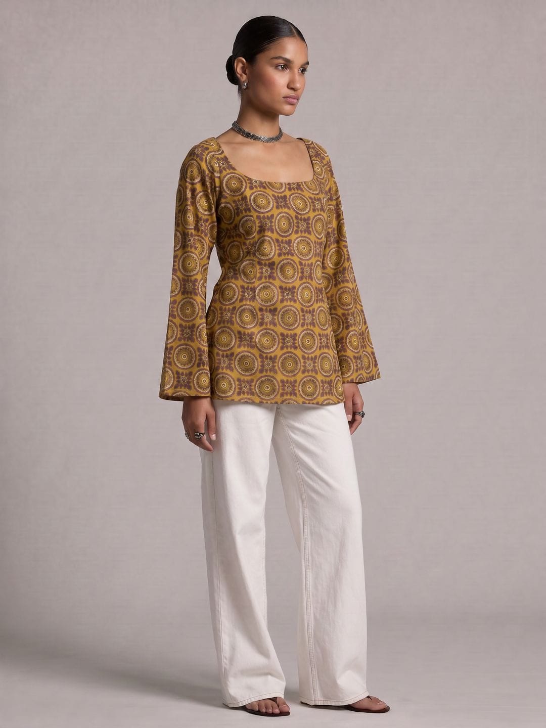 Tarini Deep Back Sleeved Kurti