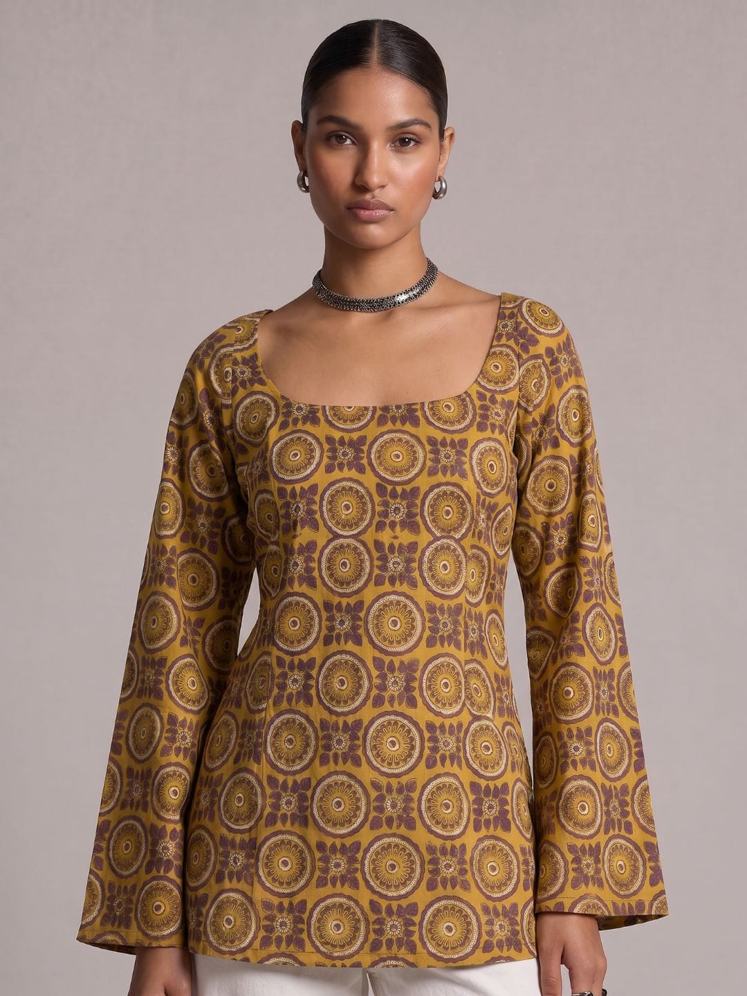 Tarini Deep Back Sleeved Kurti