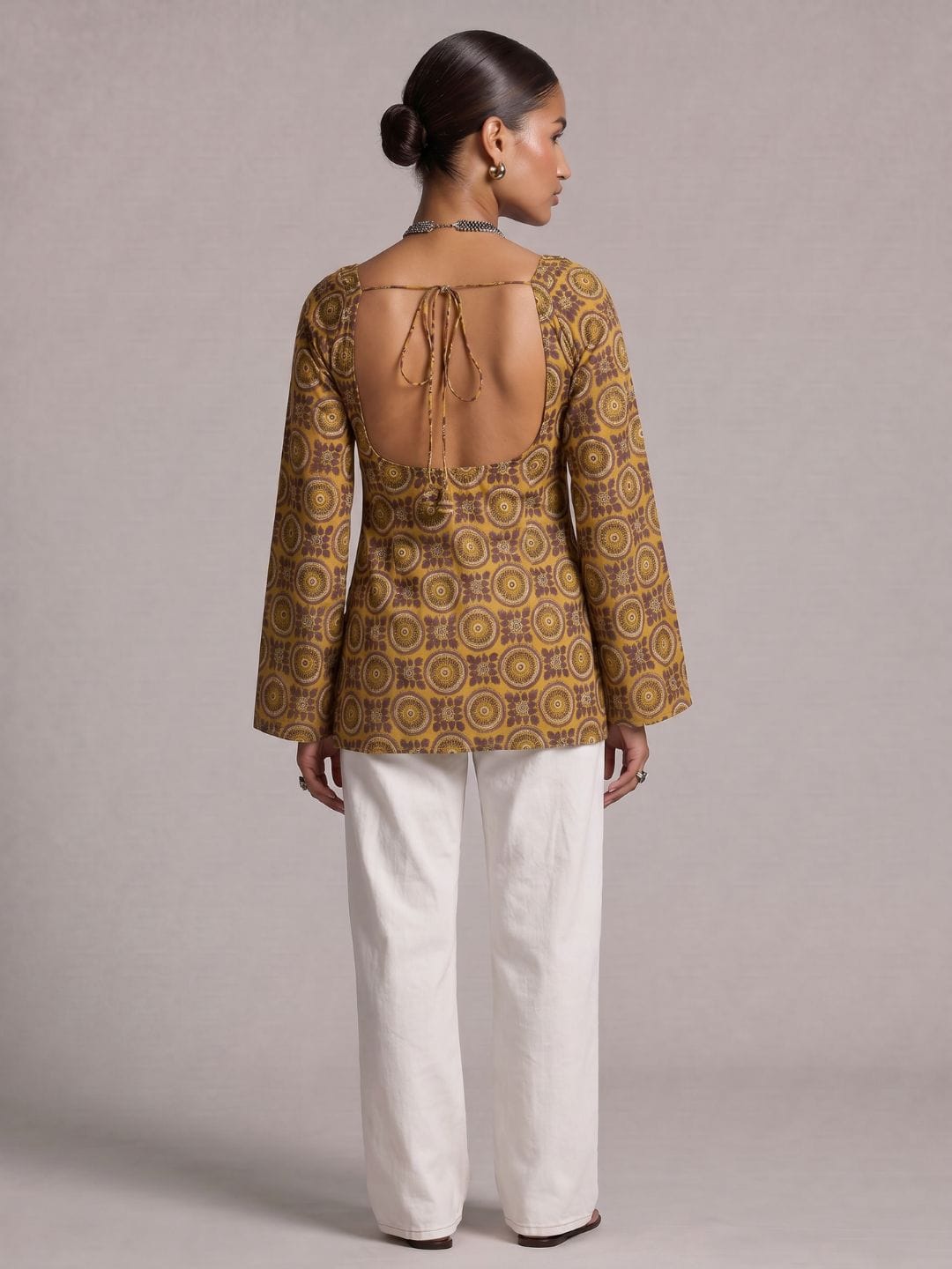 Tarini Deep Back Sleeved Kurti