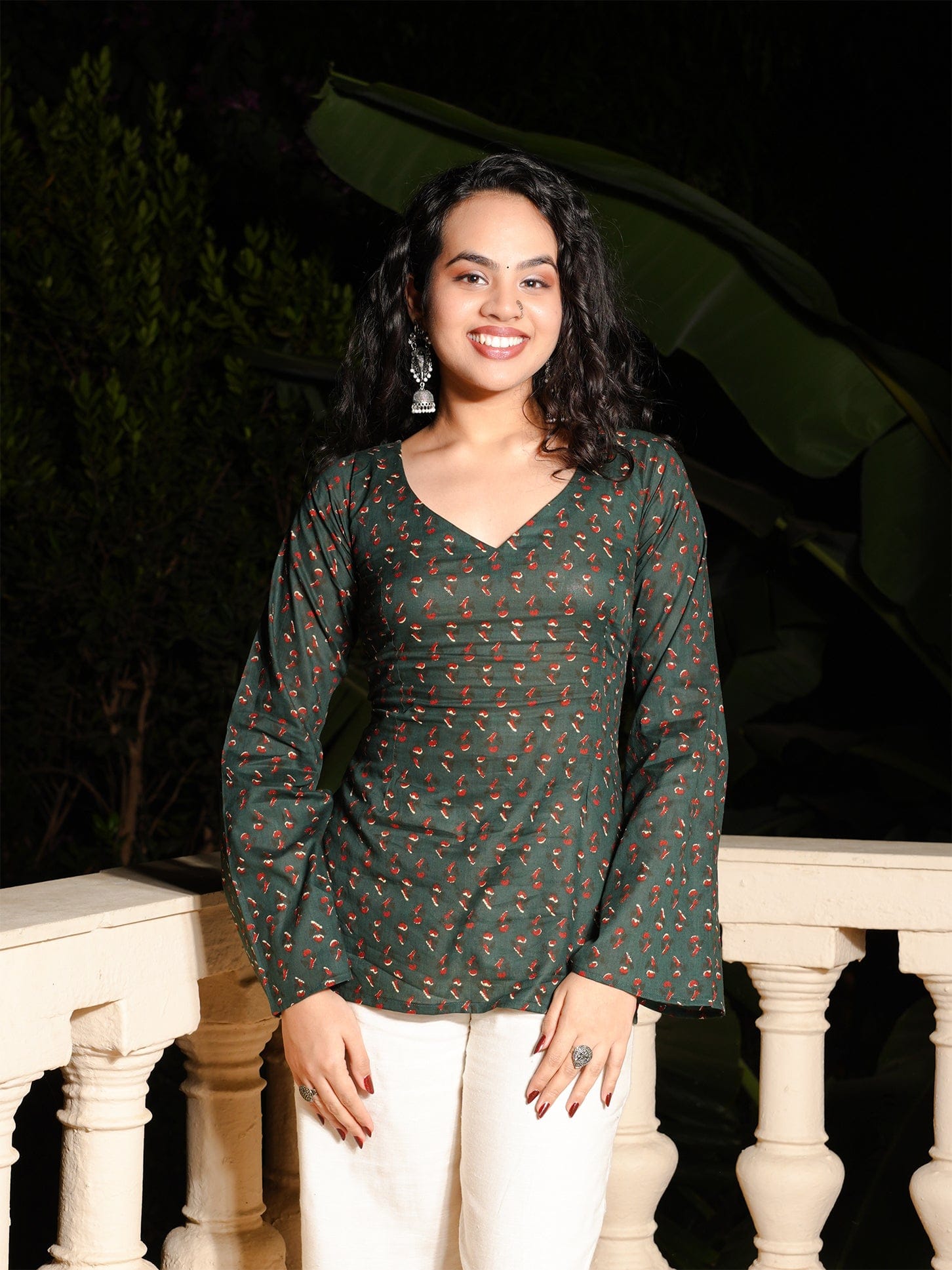 Hoor Backless Sleeved Corset Kurti