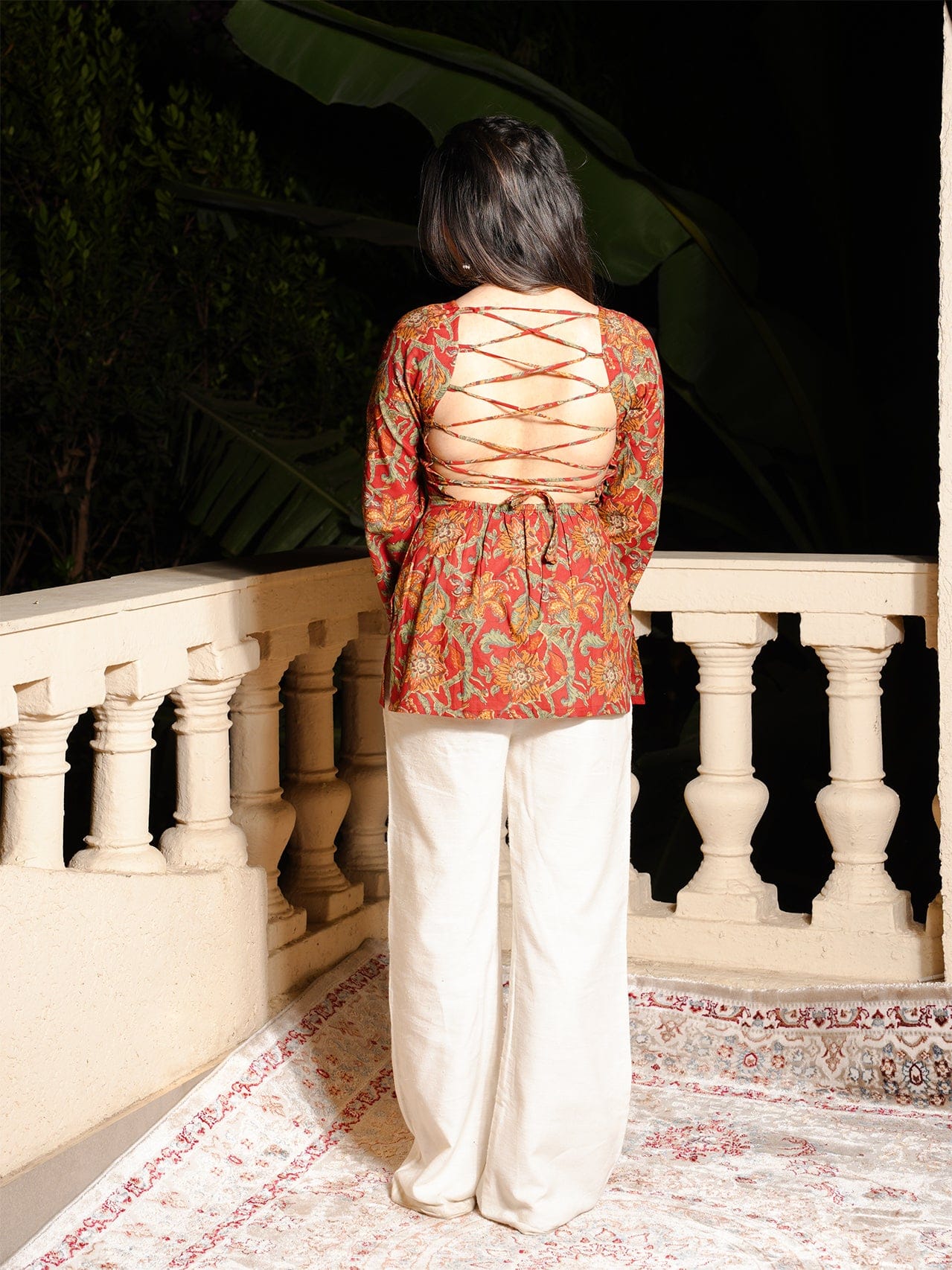 Kareen Backless Sleeved Corset Kurti