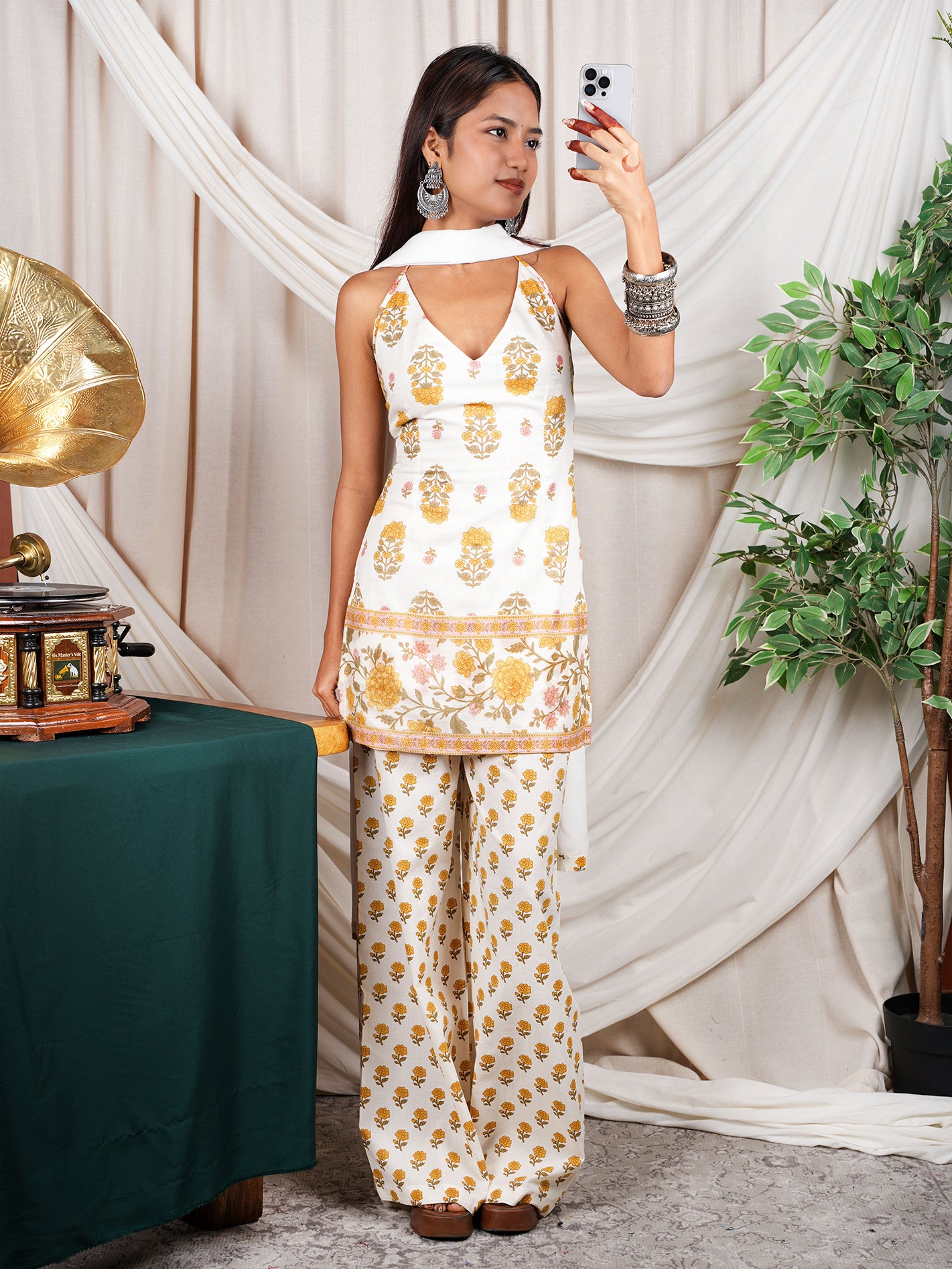 Jamna halterneck Corset Kurti Pant dupatta Set