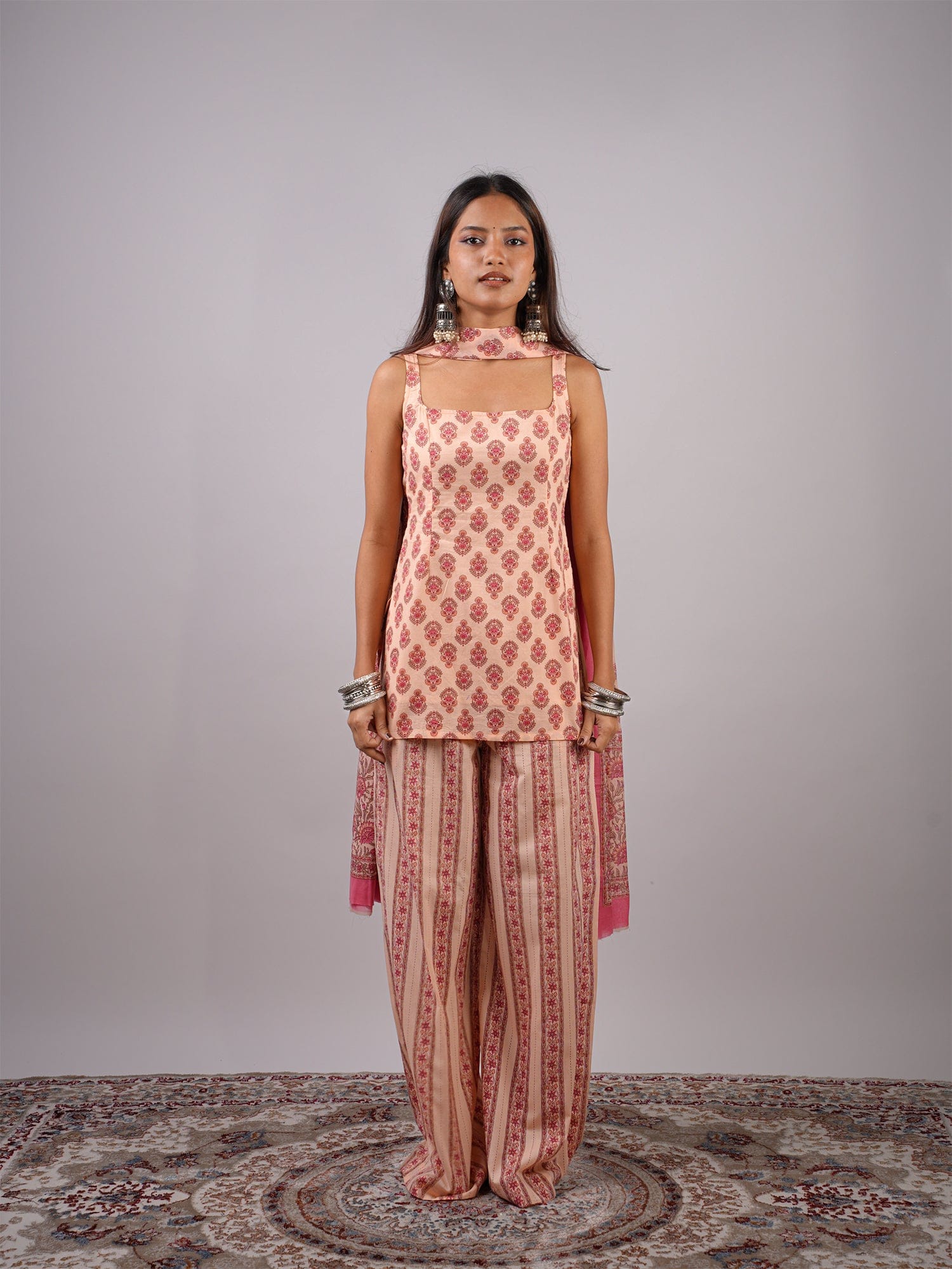 Bul Bul Deep Back Kurti Dupatta & Pant Set