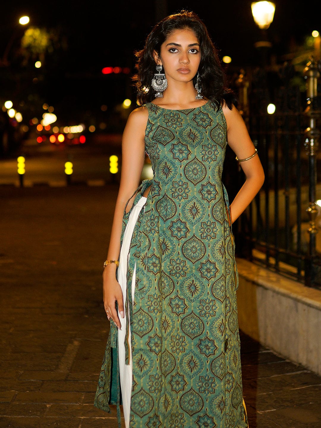 Maia Cape Kurti