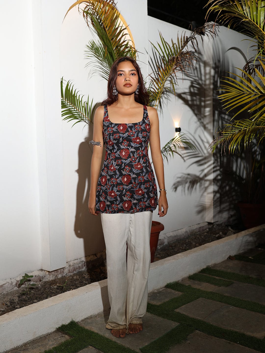 Sasha Deep Back Kurti