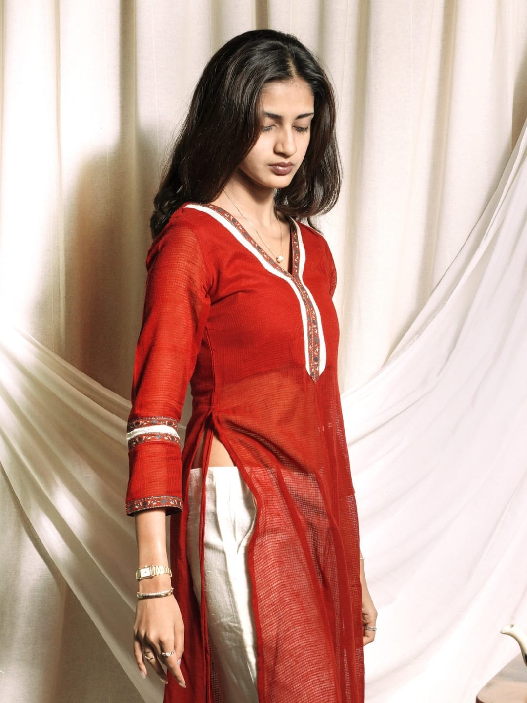 Alizeh Mul side Slit Kurti