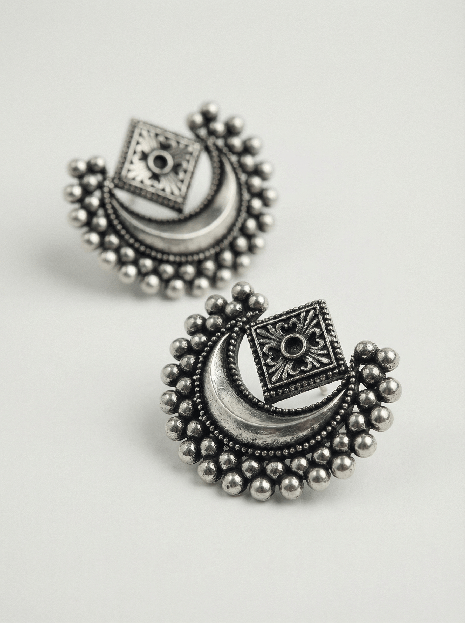 Chaand Earrings