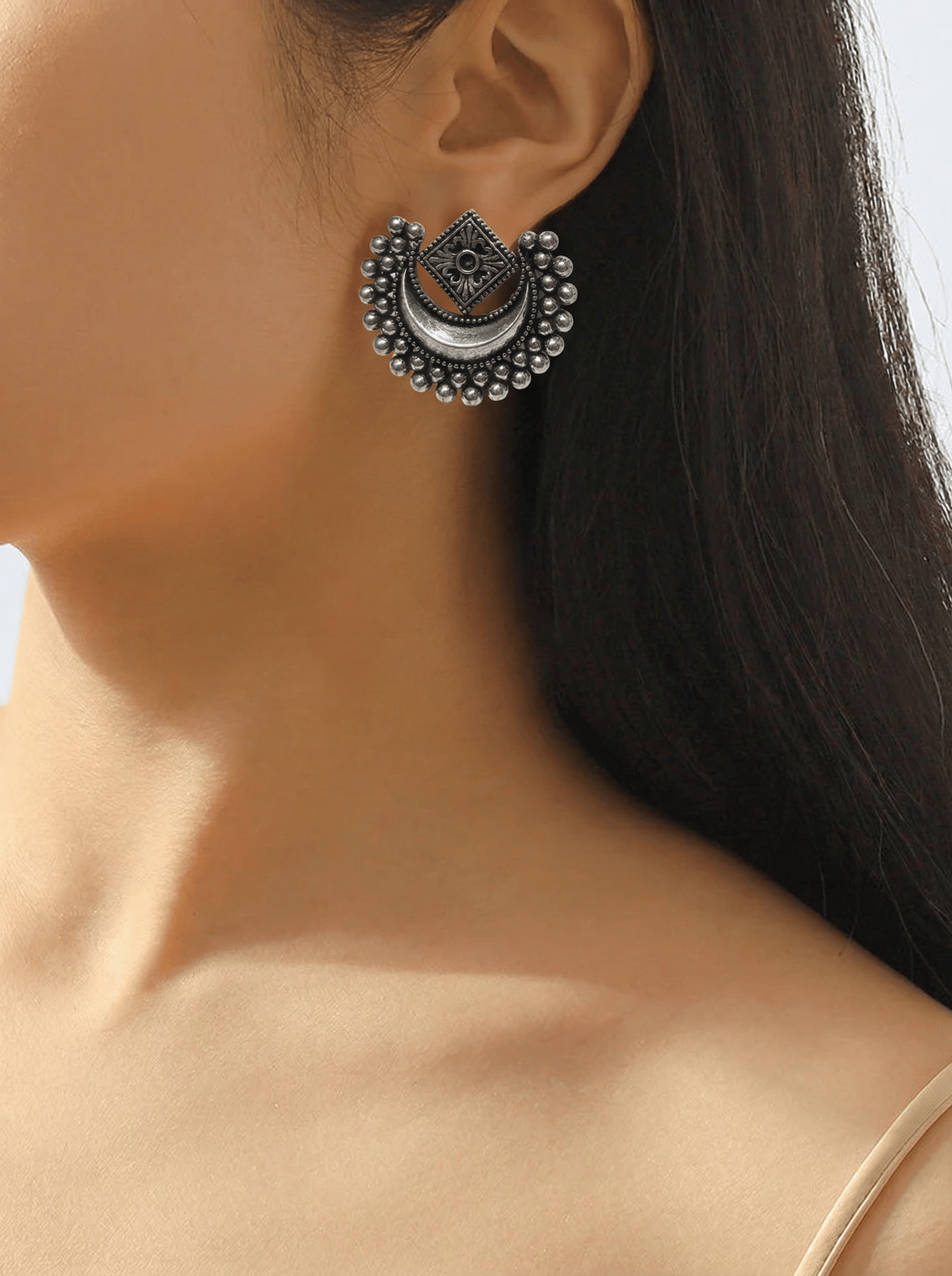 Chaand Earrings