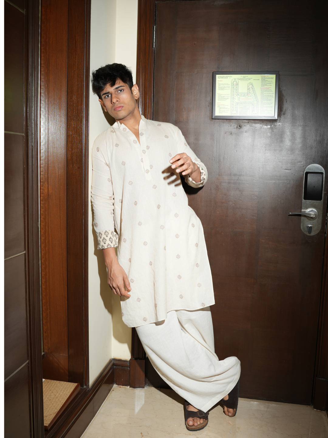 Nek Inverted Sleeves Long Kurta