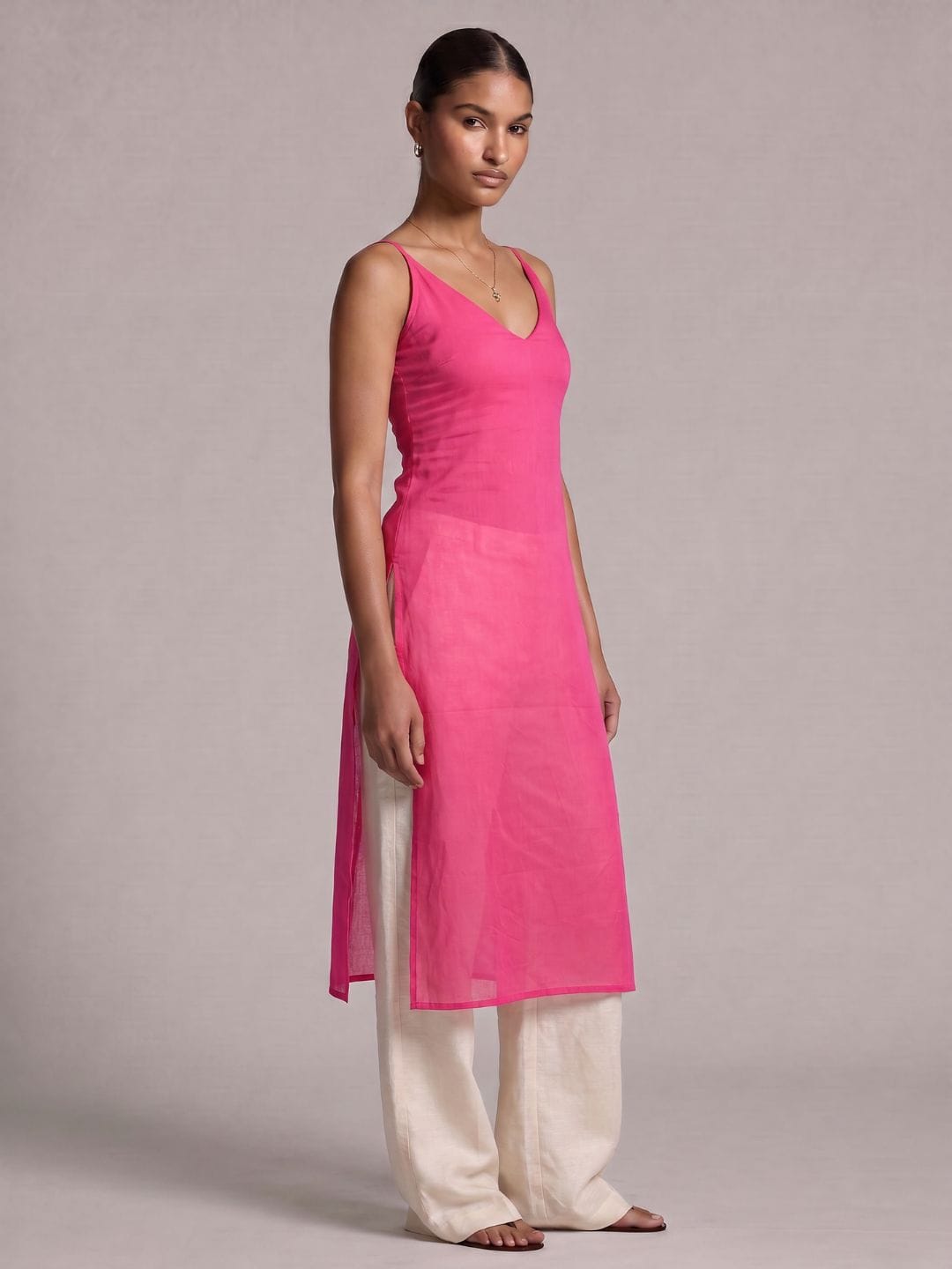 Adya Sheer Mul Kurti