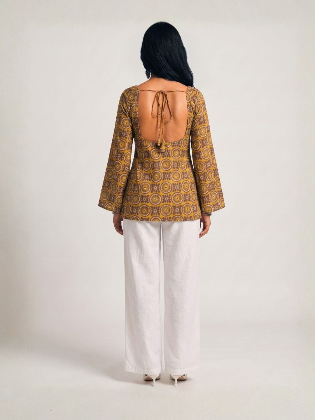 Tarini Deep Back Sleeved Kurti